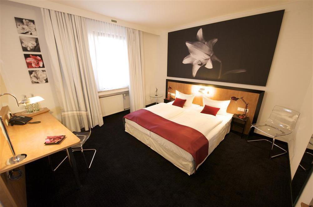 Max Brown Hotel Midtown, Part Of Sircle Collection Düsseldorf Quarto foto