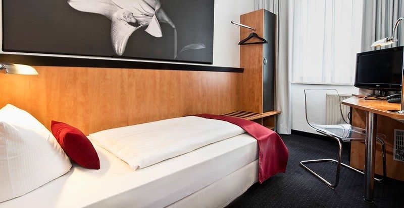 Max Brown Hotel Midtown, Part Of Sircle Collection Düsseldorf Exterior foto